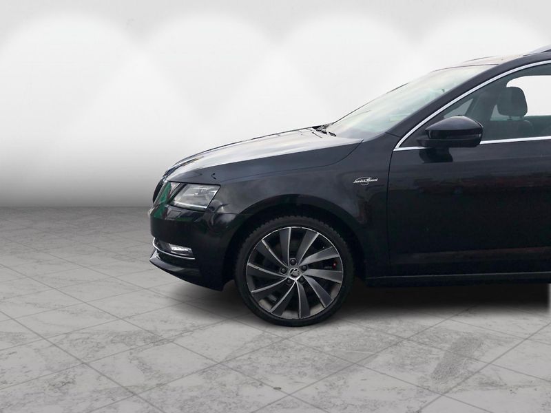 Škoda Octavia Combi 2,0 TDI DSG L&K 135 kW - fotka 10 z 30
