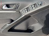 Volkswagen Tiguan (2011) 2.0 TDi 4x4, AC, tempo - náhled 11