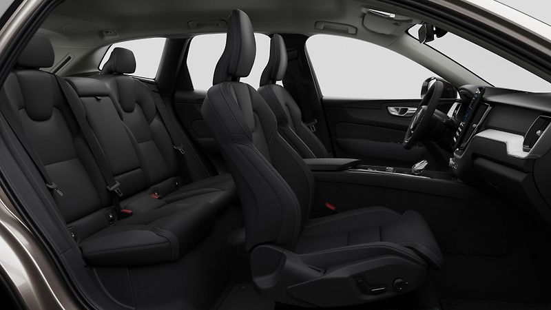 Volvo XC60 (2026) T6 AWD AUT DARK PLUS - fotka 4 z 11