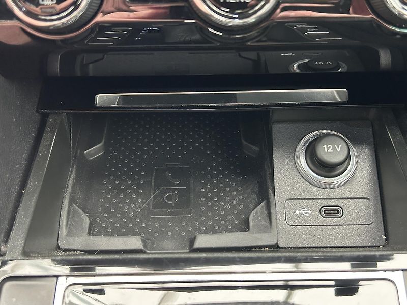 Škoda Superb 2.0 TDI L & K - fotka 20 z 35
