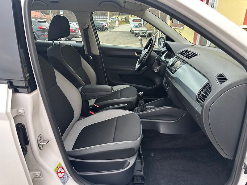 Škoda Fabia 1.4 TDi 1MAJ/ČR/DPH/Tempomat - fotka 20 z 36