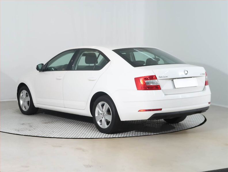 Škoda Octavia (2019) 1.6 TDI, Tempomat - fotka 4 z 14