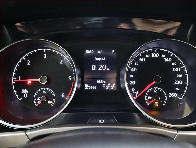 Volkswagen Touran (2020) Highline 2.0 TDI, Automat - fotka 11 z 22