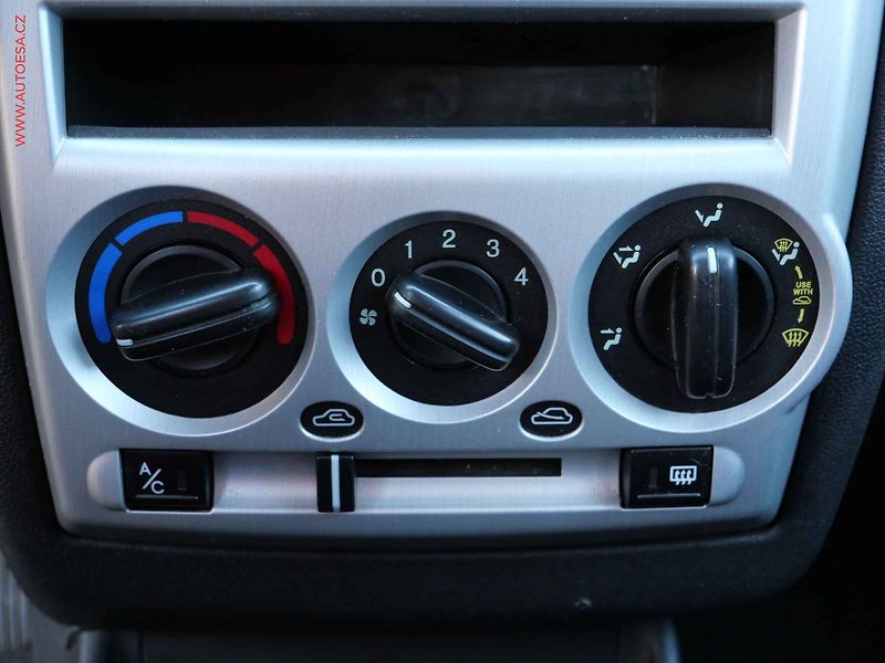 Hyundai Getz (2008) 1.1i, ČR, AC - fotka 12 z 14