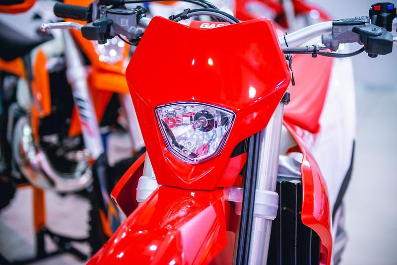 GASGAS EC 250 Racing (2022) EC 250 TPI 2T - fotka 7 z 49