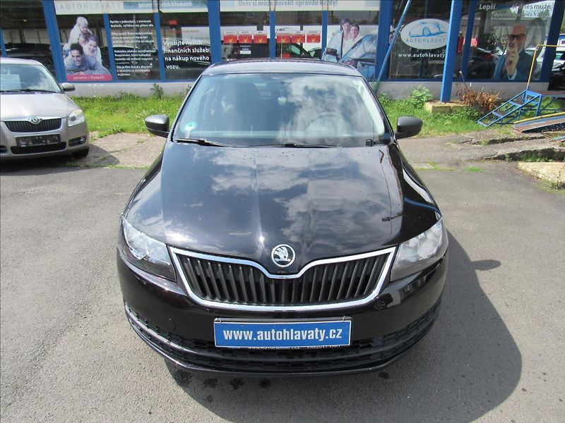 Škoda Rapid 1,2 MPi Active - fotka 2 z 27