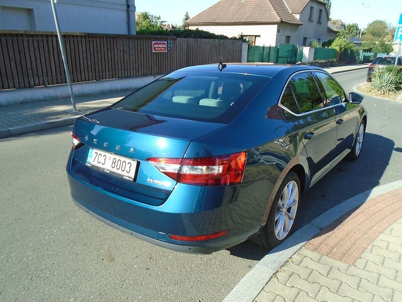 Škoda Superb (2019) 2.0 TDi, ČR - fotka 5 z 26