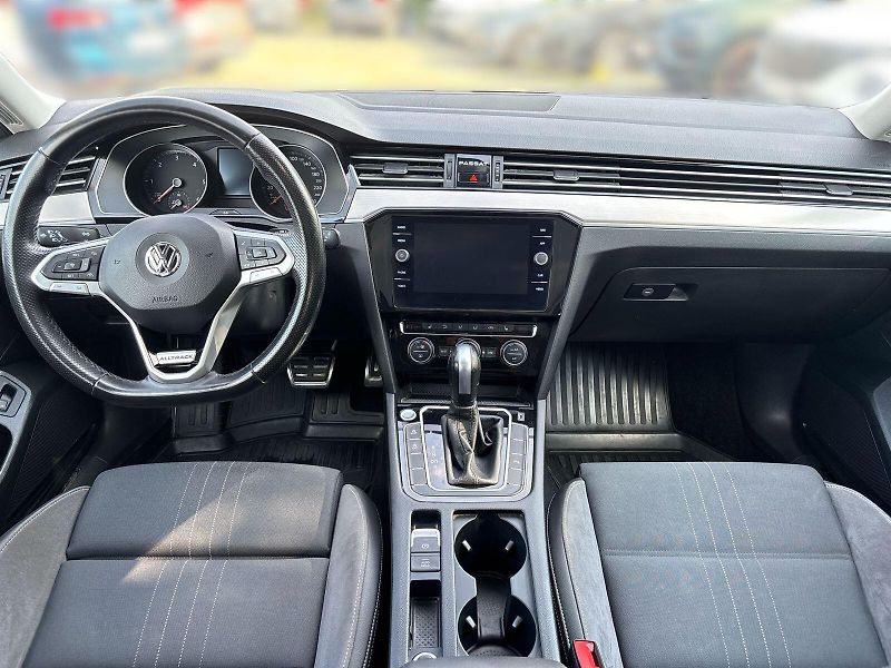 Volkswagen Passat (2020) Variant 2.0 TDI 4Motion DSG Al - fotka 5 z 27