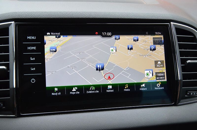 Škoda Karoq (2018) 1.6 TDi 85kW DSG STYLE /CANTON - fotka 28 z 41