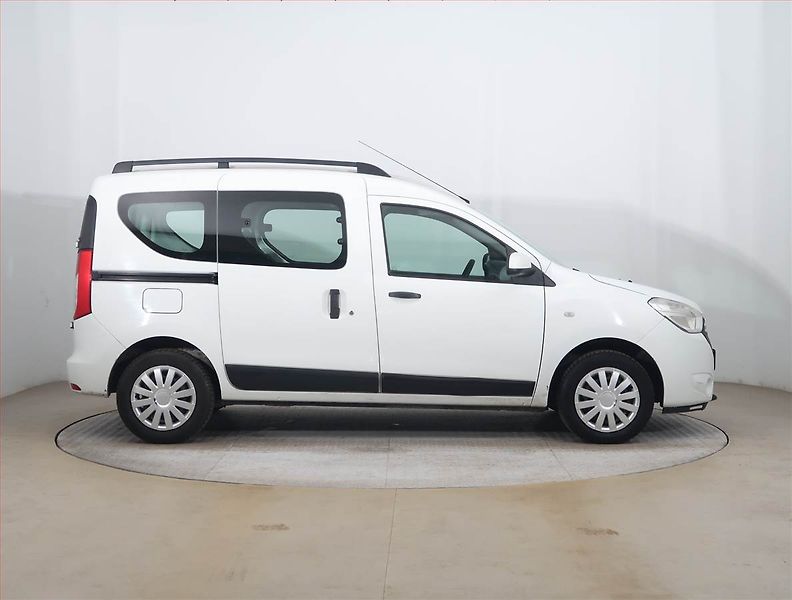 Dacia Dokker (2017) Laureate 1.6 SCe, 5Míst, DPH - fotka 6 z 15
