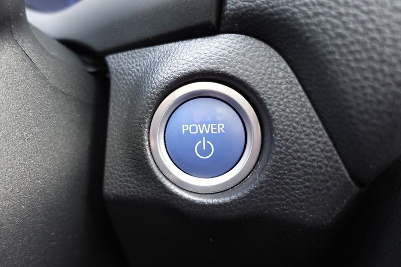 Toyota RAV4 2,5 PHEV Plug-in Selection VIP - fotka 32 z 38