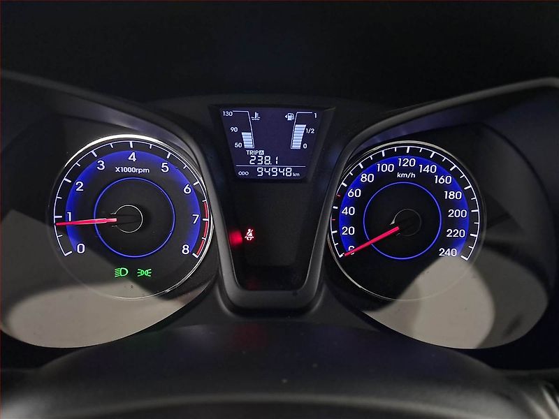 Hyundai ix20 (2014) 1.6 CVVT, LPG, Park. senzory - fotka 11 z 14