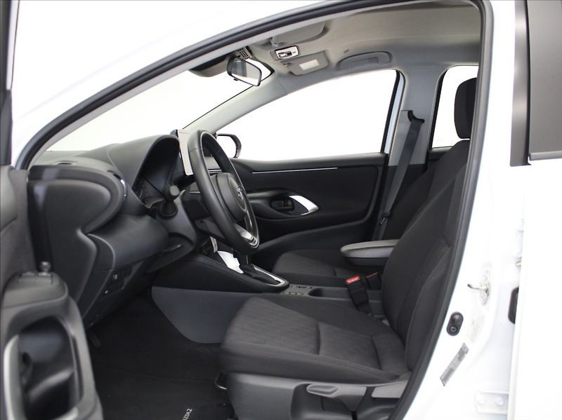 Mazda 2 Hybrid 1,5 HEV Centre-Line 12 690km - fotka 6 z 21
