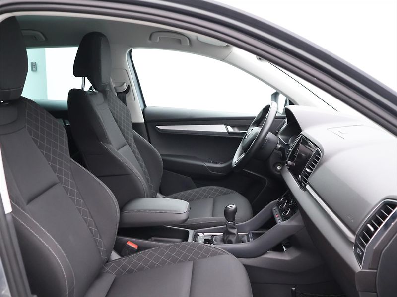 Škoda Karoq 1,6 TDI 85kW Ambition CZ DPH - fotka 12 z 29
