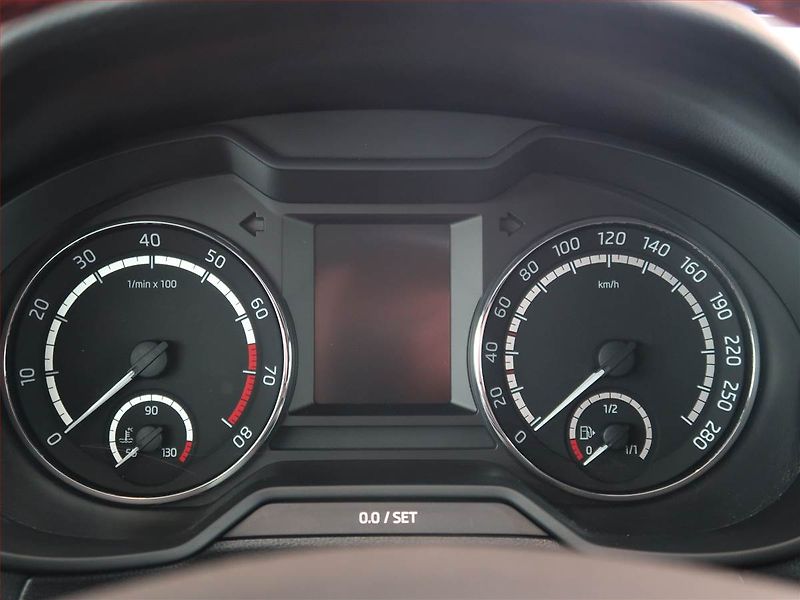 Škoda Octavia (2015) RS 2.0 TSI, Automat - fotka 11 z 22