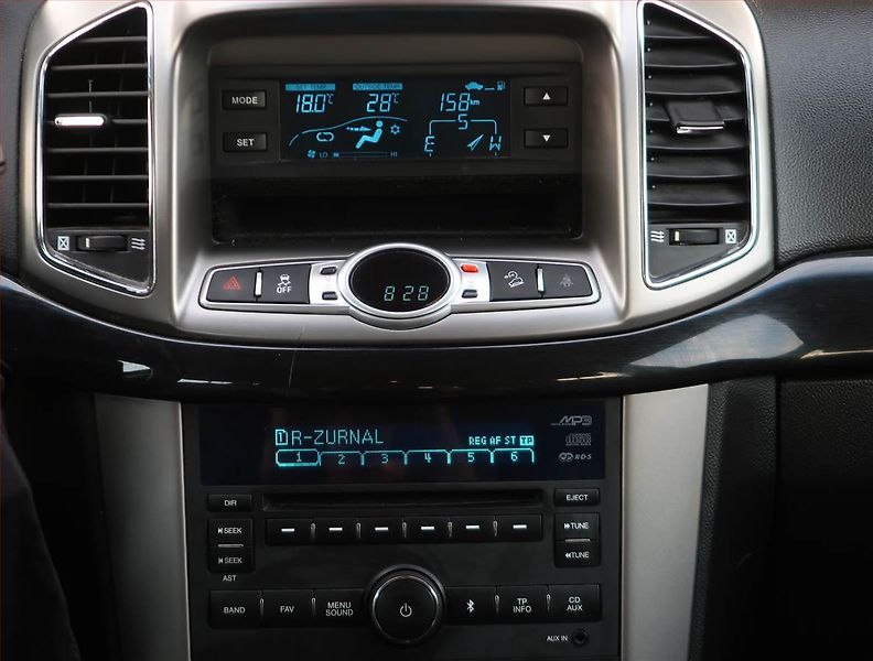 Chevrolet Captiva (2012) 2.2 CDTi, 4X4, Serv.kniha - fotka 12 z 19