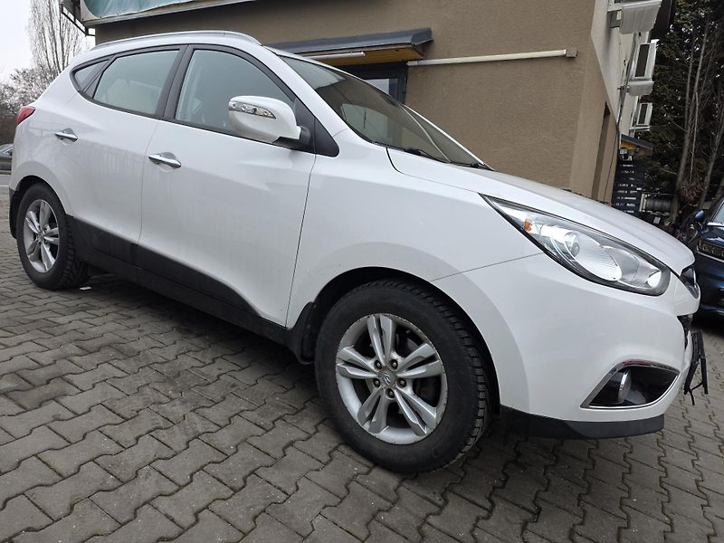 Hyundai ix35 1.6-NAVI-TAŽNÉ-TEMPOMAT - fotka 3 z 12