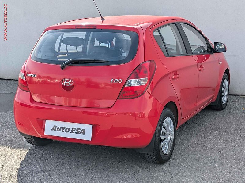 Hyundai i20 (2011) 1.2i, ČR, AC - fotka 4 z 13