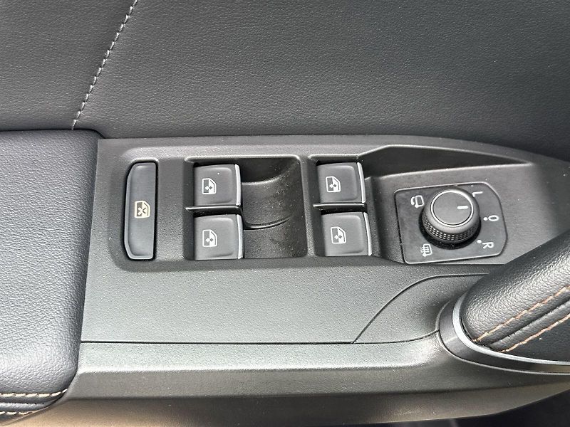 Cupra Formentor (2023) 1.5 TSI DSG - fotka 11 z 36