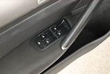 Volkswagen Golf (2015) 1.6 TDI, Tempomat - náhled 10