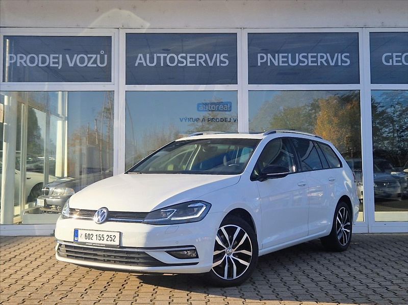 Volkswagen Golf 1,6 TDI LED KOMP.SERV.HISTORIE - fotka 1 z 50