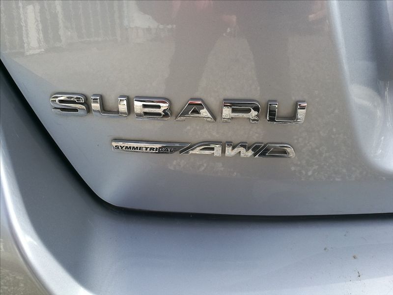 Subaru Impreza 1,6 i 4x4 aut. - fotka 17 z 20