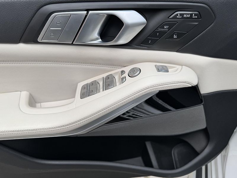 BMW X7 40xD-R22-SKY-LCD-NOČNÍ V-ČR - fotka 14 z 44