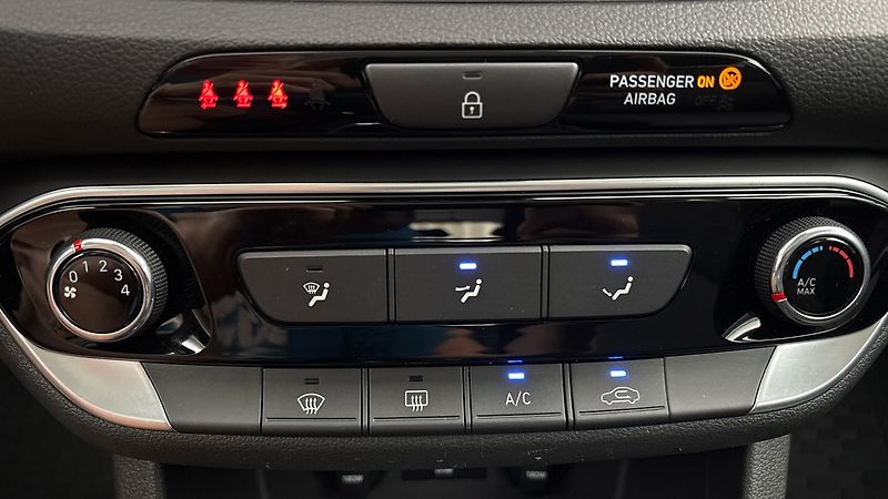 Hyundai i30 1.0 T-GDI Comfort Kombi - fotka 13 z 22