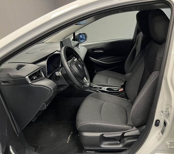Toyota Corolla 1,5 COMFORT - fotka 7 z 15