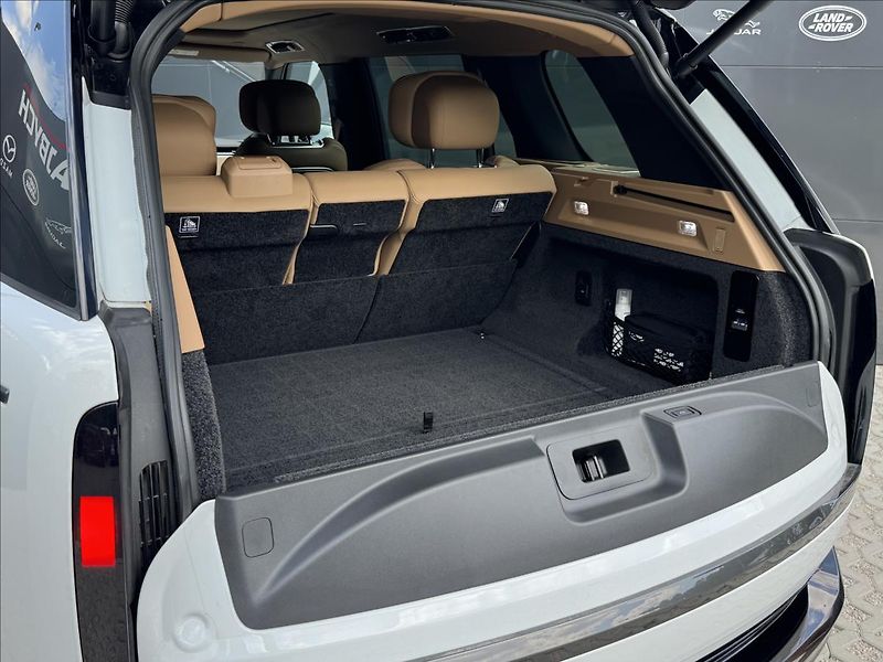 Land Rover Range Rover 4,4 P530 Autobiography LWB DPH - fotka 13 z 62
