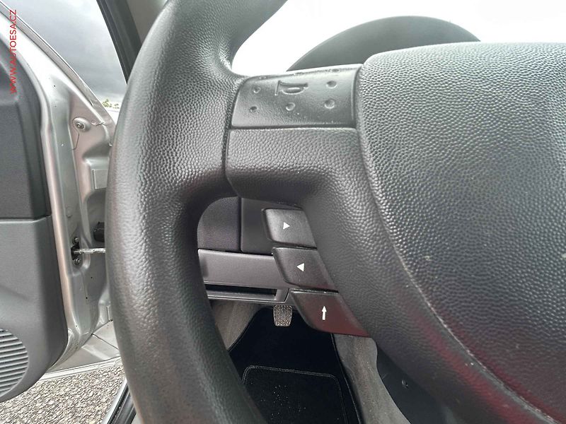Opel Corsa (2002) 1.0, AC, STK7/28 - fotka 16 z 17