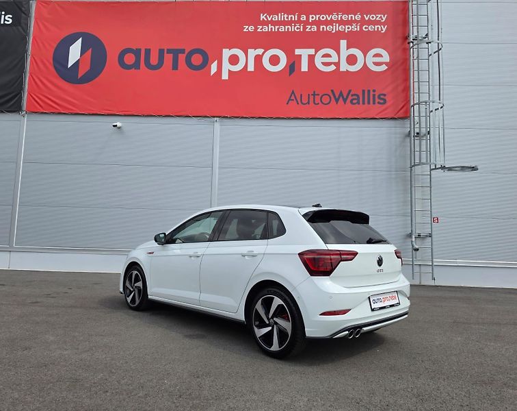 Volkswagen Polo GTI 2.0TSI DSG 152kW DPH 1.Maj - fotka 3 z 22