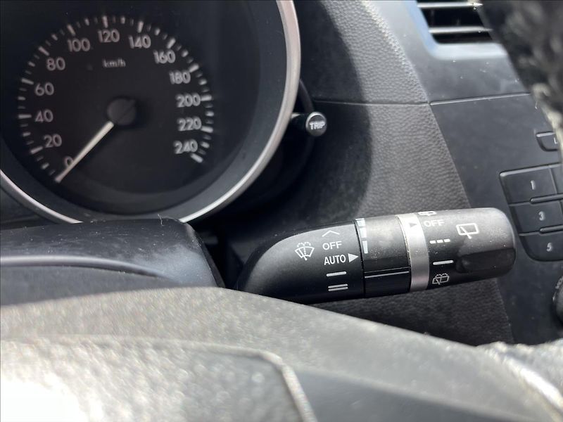 Mazda 5 1,8 i 7.MÍST KLIMA SERVIS - fotka 27 z 41