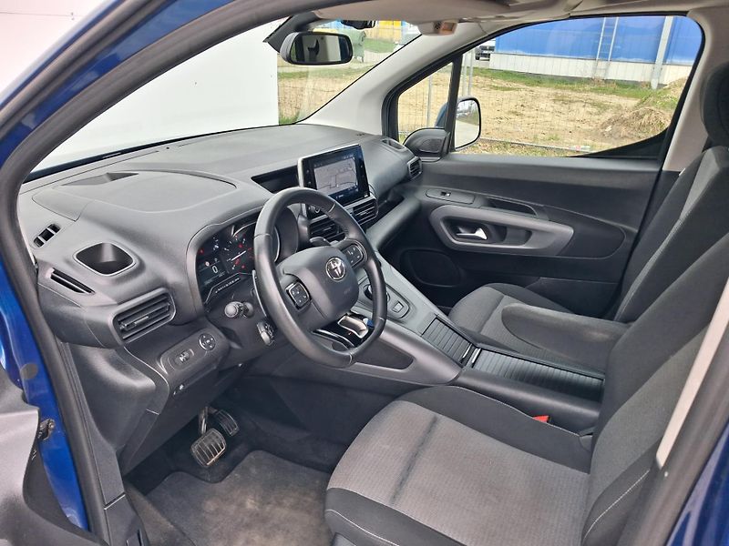 Toyota ProAce City Verso 1.5 D-4D Family Comfort AT - fotka 11 z 28