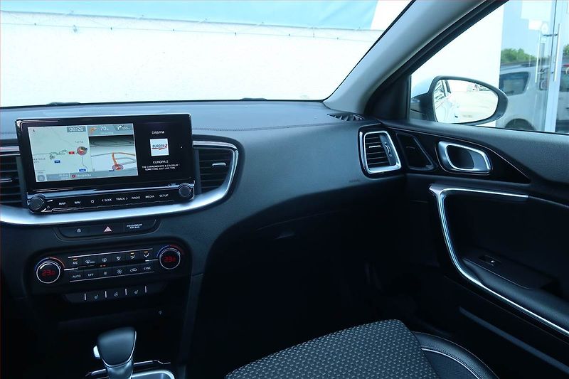 Kia Ceed (2021) 1.6 CRDi MHEV, Automat - fotka 8 z 26