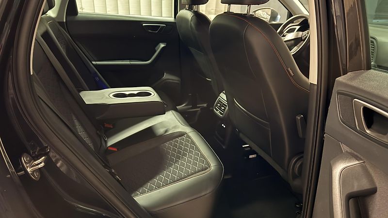 Seat Ateca (2025)  FR 2.0 TDI , AT,LED, ZÁRUKA - fotka 22 z 57