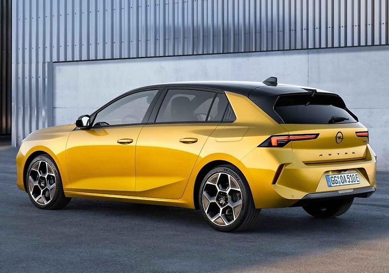 Opel Astra - hatchback - 2021