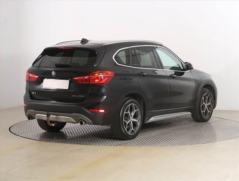 BMW X1 (2019) xDrive20d, 4X4, Automat - fotka 5 z 23