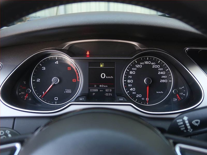 Audi A4 Allroad (2014) 2.0 TDI, 4X4, Automat - fotka 11 z 17