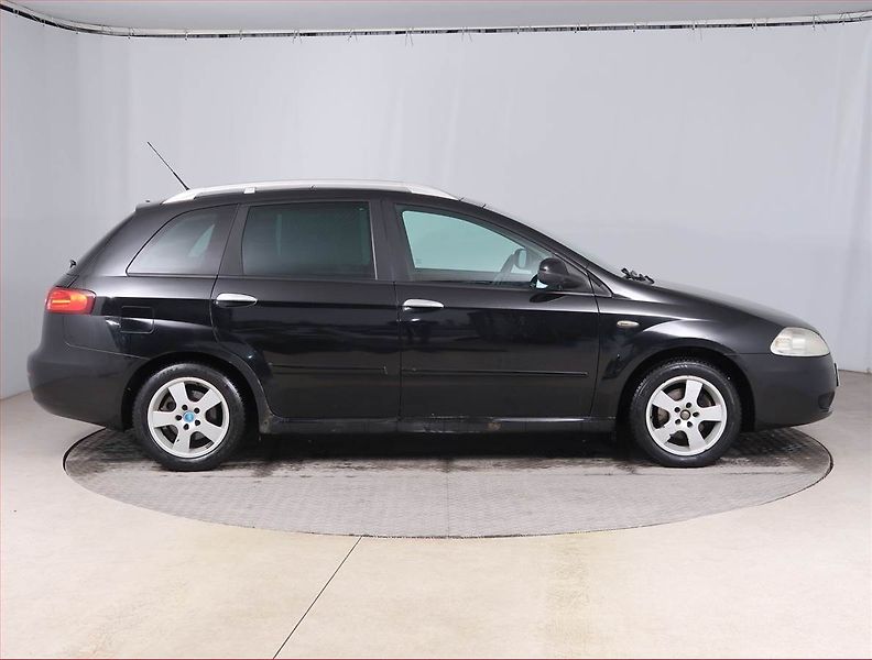 Fiat Croma (2006) 1.9 Multijet, po STK - fotka 6 z 15