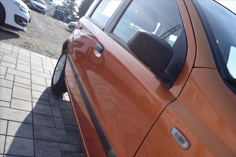 Fiat Panda 1,2 i 44KW AUTOMAT KLIMA ALU - fotka 9 z 49