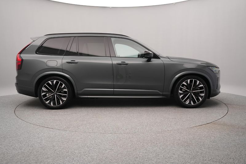 Volvo XC90 (2026) T8 AWD RECHARGE DARK PLUS 7m - fotka 13 z 25