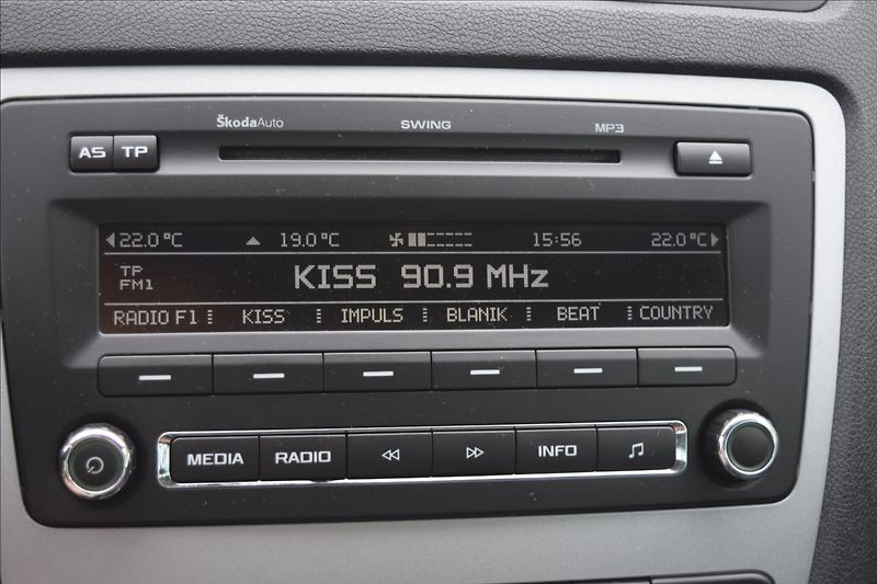 Škoda Octavia 1,2 TSI 77KW 2XKOLA XENONY - fotka 38 z 43