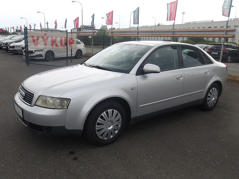 Audi A4 1,8i 110kW NOVÁ SPOJKA ! - fotka 7 z 26