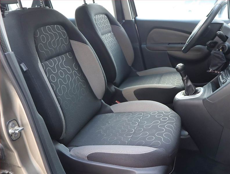 Citroën C3 Picasso (2011) 1.4 i, Serv.kniha, Tempomat - fotka 9 z 12