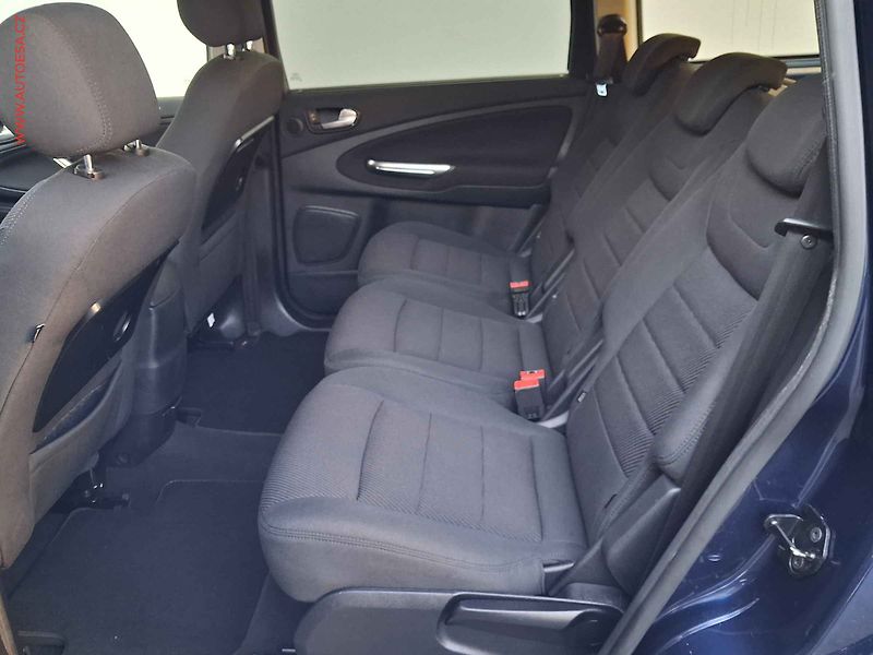 Ford Galaxy (2011) 2.2 TDCi, Titanium, TZ - fotka 10 z 17