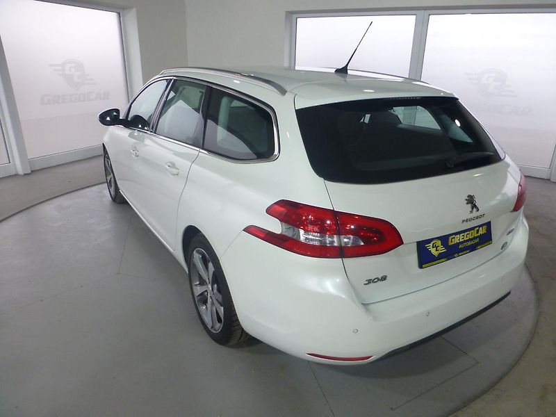Peugeot 308 (2016) 1,6HDI*NAVIGACE*ALU**FULL LED* - fotka 7 z 26