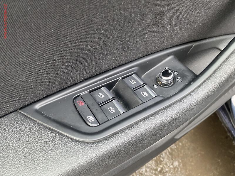 Audi A4 (2017) 2.0 TDi, Bixen, navi - fotka 14 z 19
