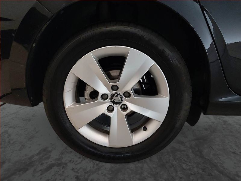 Škoda Scala (2025) Selection 1.0 TSI - fotka 15 z 17