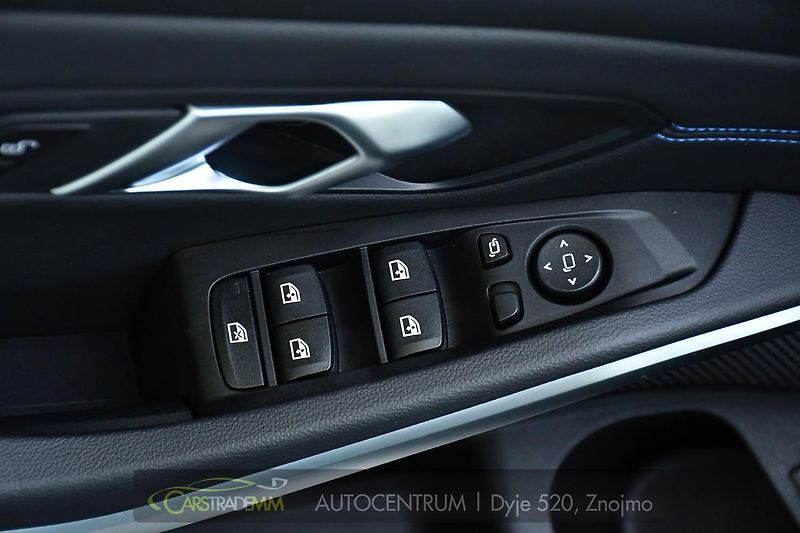 BMW Řada 3 320D XDRIVE M-SPORT ČR HUD - fotka 28 z 59